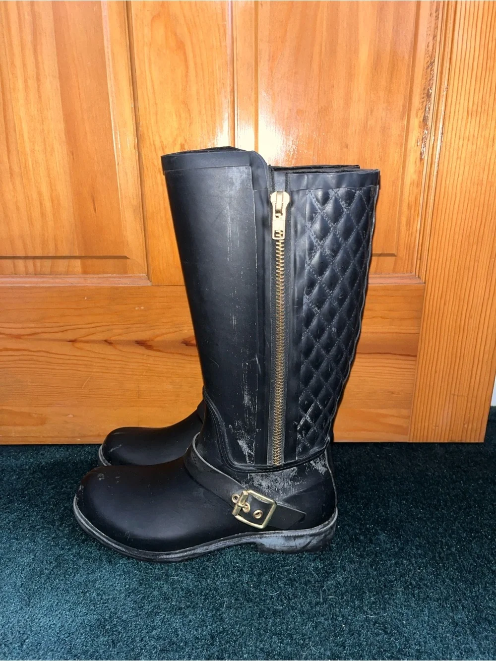 Steve Madden these rubber